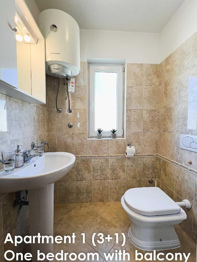 Sunshine Apartments Funtana With Balcony And Sea View Exterior photo